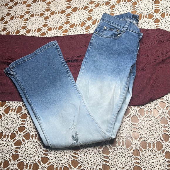 Yagi skinny bell bottom jeans 2 tone denim with floral embroidery size 3 junior - Picture 2 of 14
